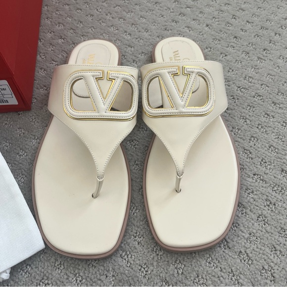 Valentino Garavani Ivory Sandals with Gold Logo - Picture 3 of 10